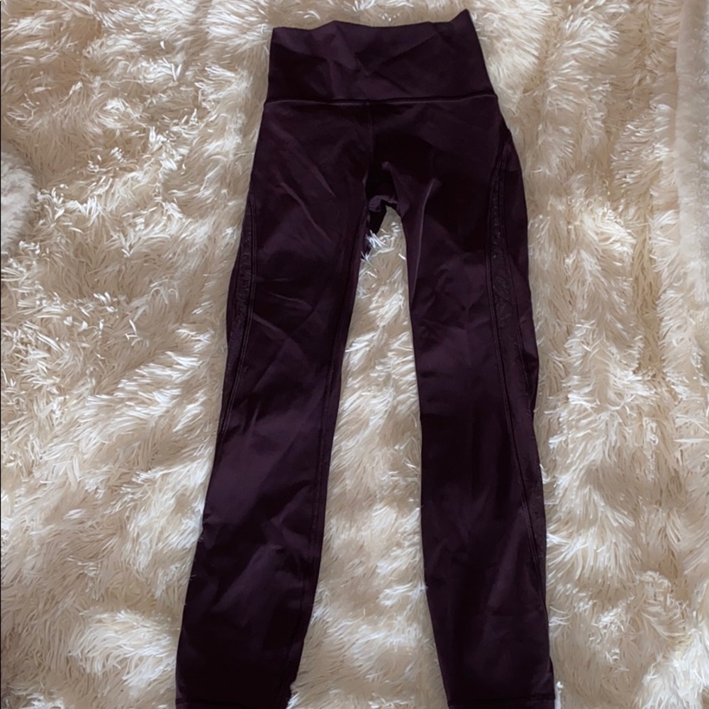 🦋Lululemon🦋 Purple Lace High Waisted Legging.